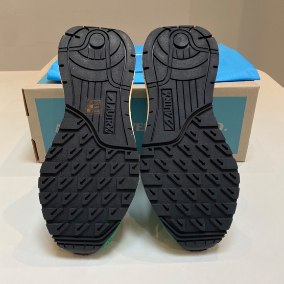 Autry Women’s Reelwind Low Sneaker Nylon/Suede Green/White sz 37 New in Box - Picture 6 of 6